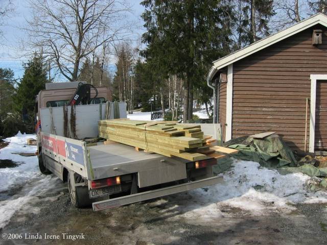 Click to see big picture (640x480 pixels; 72 KB)
