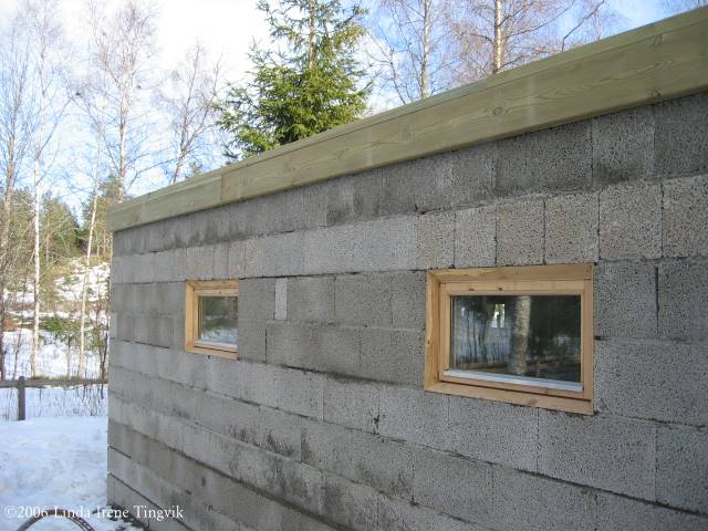 Click to see big picture (640x480 pixels; 60 KB)