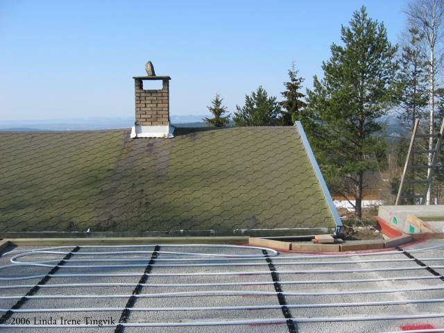 Click to see big picture (640x480 pixels; 58 KB)