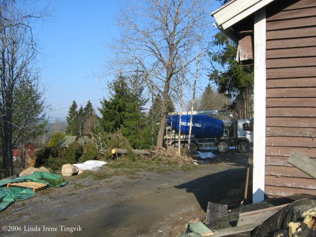 Click to see big picture (640x480 pixels; 68 KB)