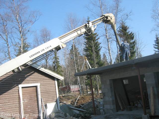 Click to see big picture (640x480 pixels; 62 KB)