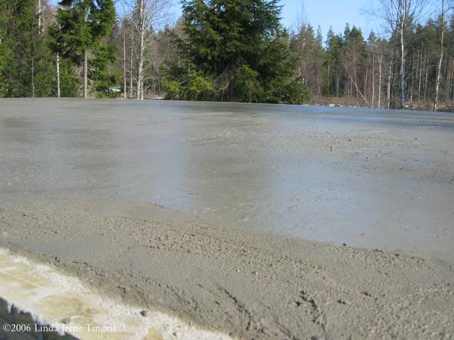 Click to see big picture (640x480 pixels; 51 KB)
