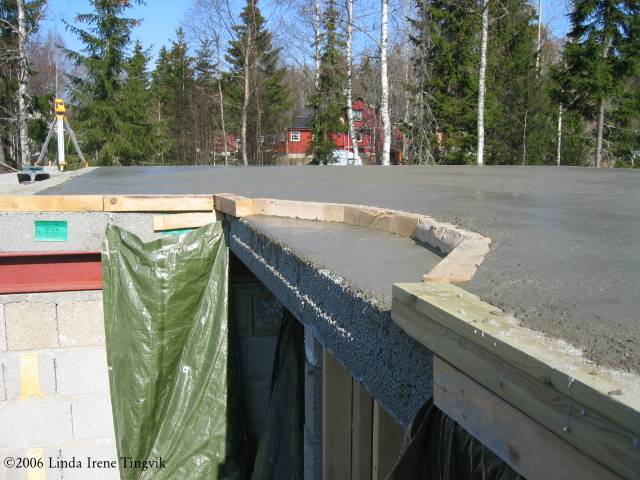 Click to see big picture (640x480 pixels; 61 KB)